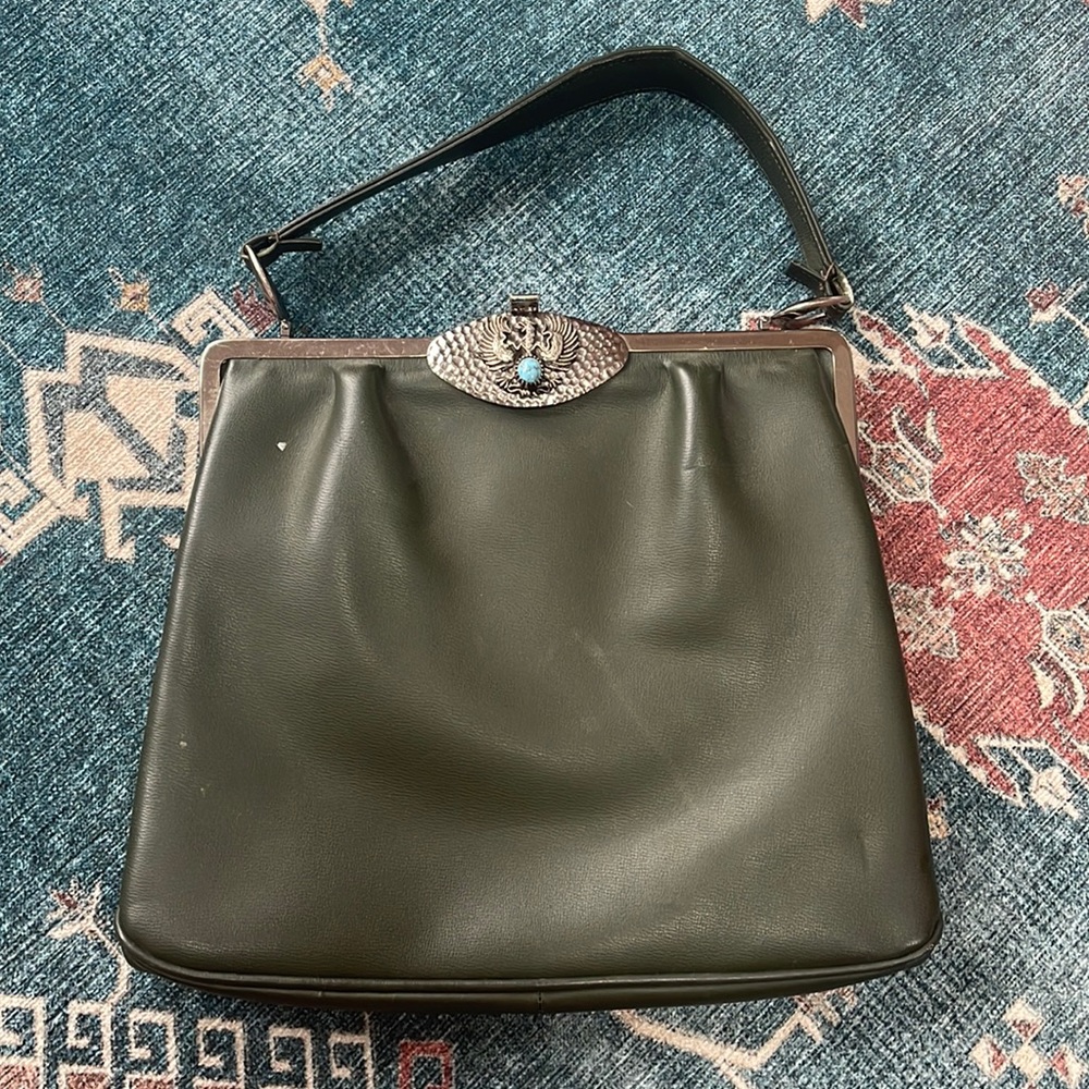 VINTAGE PURSE WITH METAL CLASP OPENING